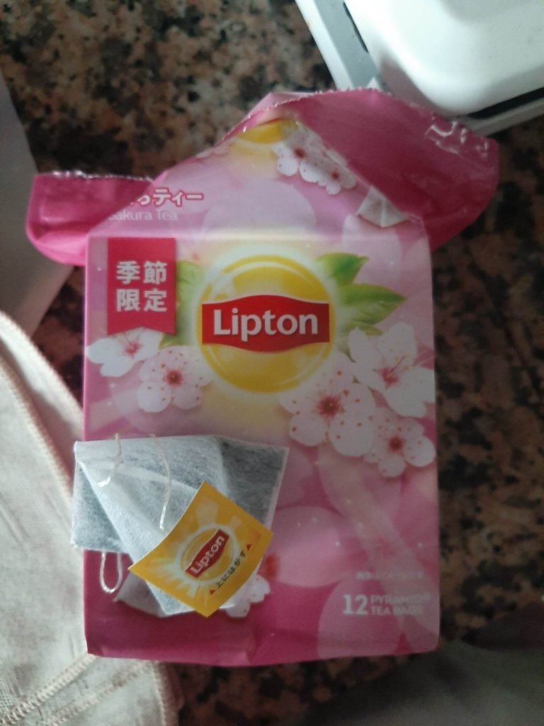 sugoi mart Lipton Sakura tea review